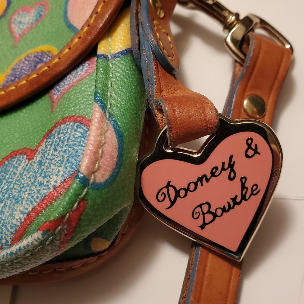 Dooney & Bourke wristlet bag hearts multicolor Rare - Picture 3 of 10